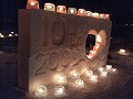2009 �~�ق���